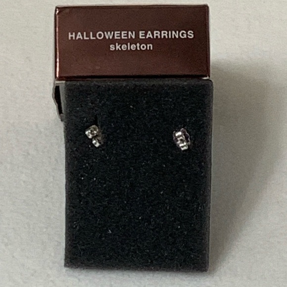 AVON 2008 HALLOWEEN SKELETON EARRINGS - Picture 3 of 3